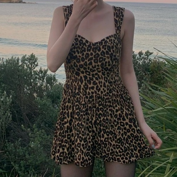 New Reformation Taiga Leopard Print Mini Dress - Picture 3 of 15